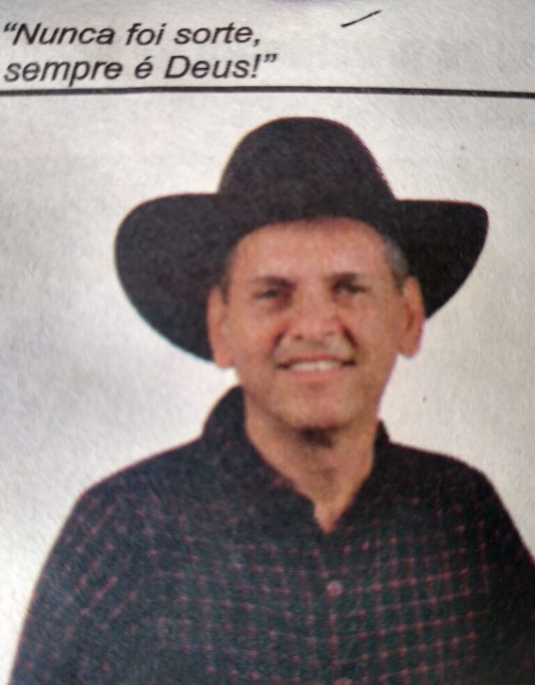 JORNALISTA DÁ TOMBO EM FOTÓGRAFO