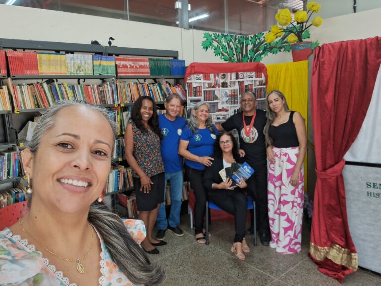 ACADEMIA DE LETRAS NA ESCOLA