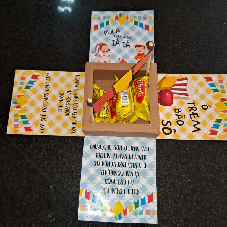 Caixa de surpresa aberta: paçoquinha deliciosa!