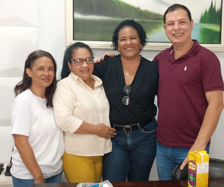 Aniversário – ACIAPLA CUMPRIMENTA A ROSSANA SOARES