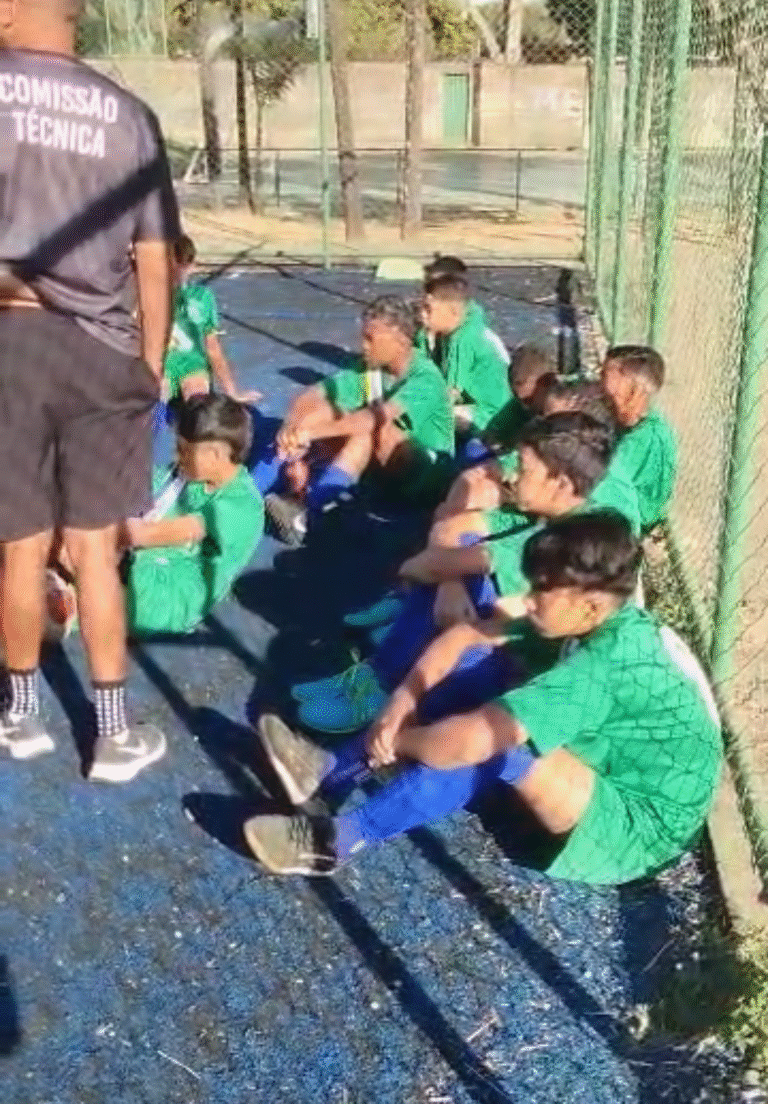 GARIMPEIROS E JOALHEIROS DE CRAQUES