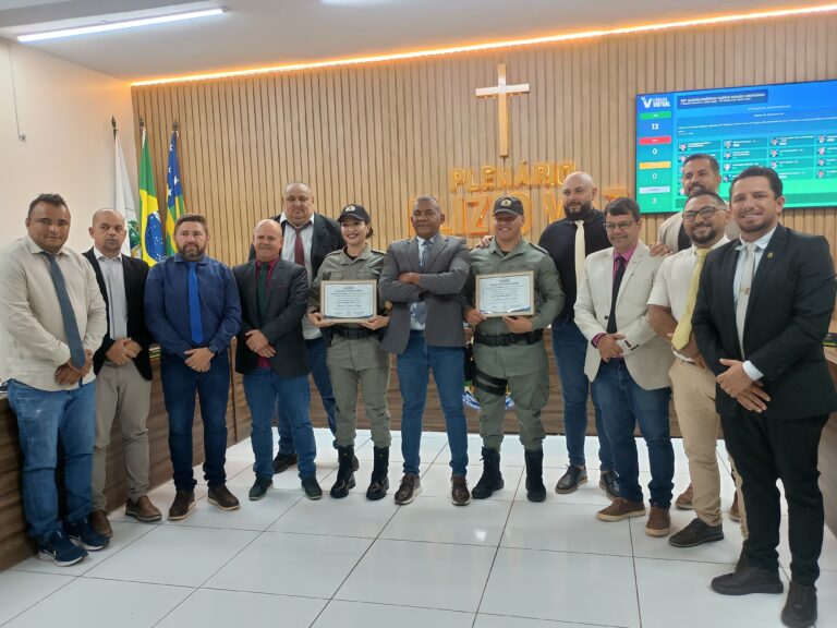 CÂMARA DE VEREADORES HOMENAGEIA