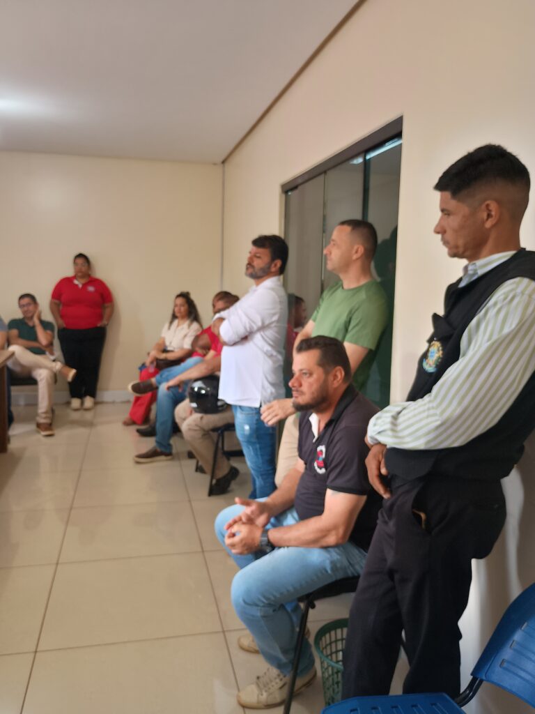 IMPASSE NA CÂMARA: SERVIDORES QUEREM ENTENDER